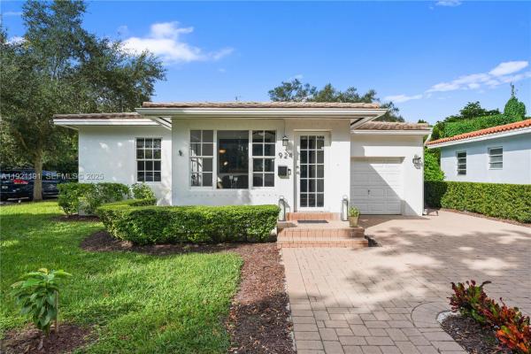 Tamiami Place, 924 El Rado St, Coral Gables, Florida 33134, image 1