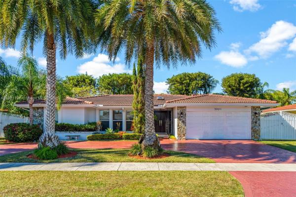 Kendale Lakes No HOA, 7004 SW 139th Pl, Kendale Lakes, Florida 33183, image 3