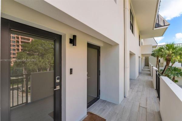 Gables Harbour, 6901 Edgewater Dr #315, Coral Gables, Florida 33133, image 2