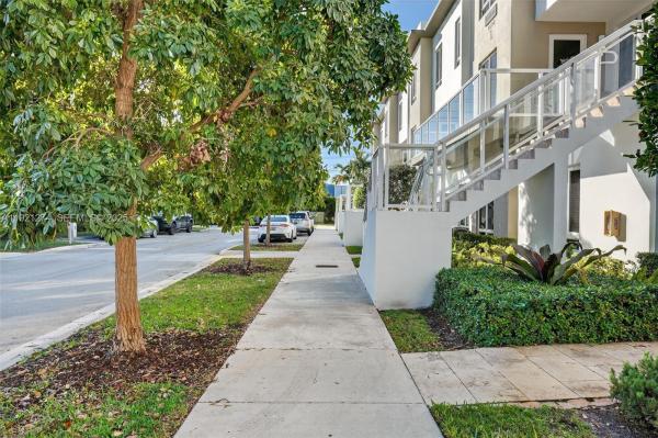 Landmark At Doral, 6310 NW 103rd Pl #104, Doral, Florida 33178, image 2