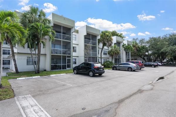 Spring Crest, 4215 N University Dr #203, Sunrise, Florida 33351, image 2