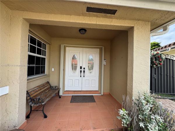 Bird Lakes South, 5332 SW 142nd Pl, Kendale Lakes, Florida 33175, image 3