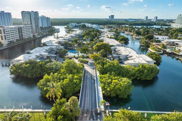 429 Poinciana Dr #1415, Sunny Isles Beach, Florida 33160, image 1