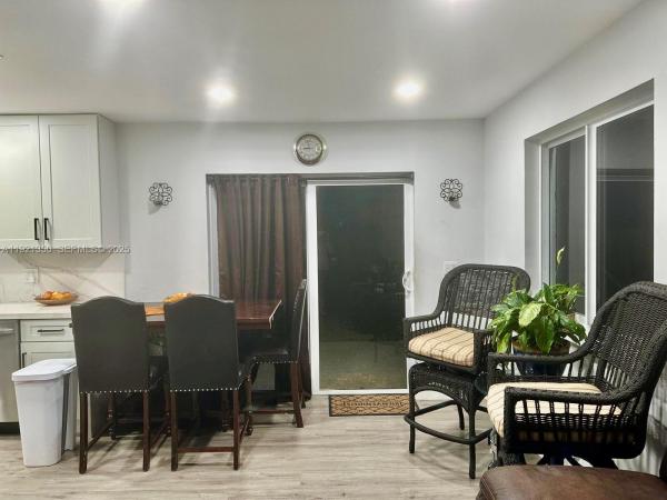 Alphaville, 816 NW 8th St, Florida City, Florida 33034, image 3