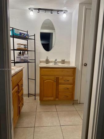 1670 NE 191st St #115-3, Unincorporated Dade County, Florida 33179, image 1