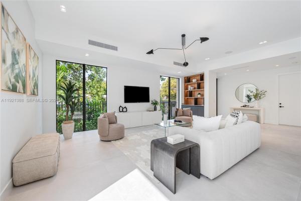 Buena Vista Heights, 92 NW 44th St #, Miami, Florida 33127, image 2