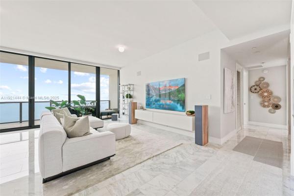 Echo Brickell, 1451 Brickell Ave #2802, Miami, Florida 33131, image 2