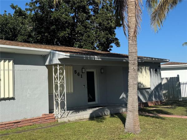561 NW 190th St, Miami, Florida 33169, image 1