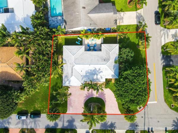 Silver Shores, 290 Tropic Dr, Lauderdale By The Sea, Florida 33308, image 2