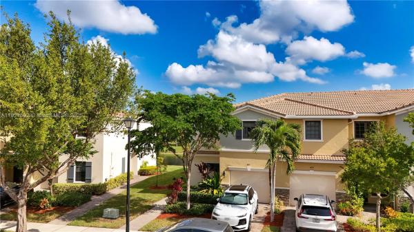 401 NE 194th Ln, Miami, Florida 33179, image 1