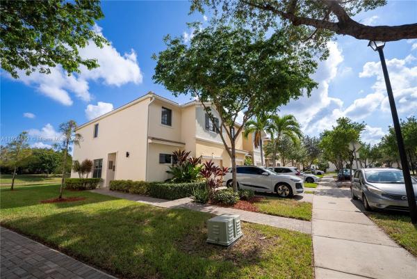 Champion Lakes, 401 NE 194th Ln, Ives Estates, Florida 33179, image 2