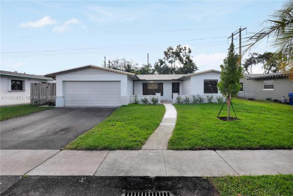 Rainbow Lakes, 1771 NW 93rd Ave, Pembroke Pines, Florida 33024, image 1
