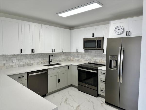Sailboat Cay, 13499 Biscayne Blvd #PH1709, North Miami, Florida 33181, image 1