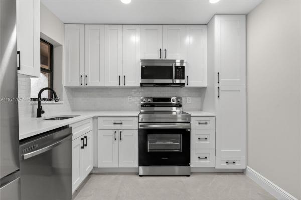 Karanda Village 3, 3697 Cocoplum Cir #3537, Coconut Creek, Florida 33063, image 1