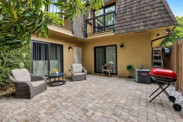  #103-17, Unincorporated Dade County, Florida 33186, image 1