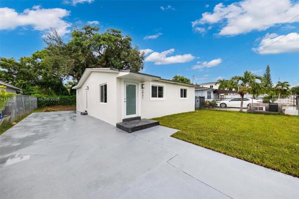 2951 NW 47th St, Miami, Florida 33142, image 1