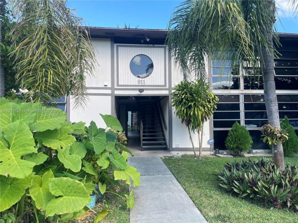 Carmel At The California Club, 911 NE 199th St #203-14, Ives Estates, Florida 33179, image 3