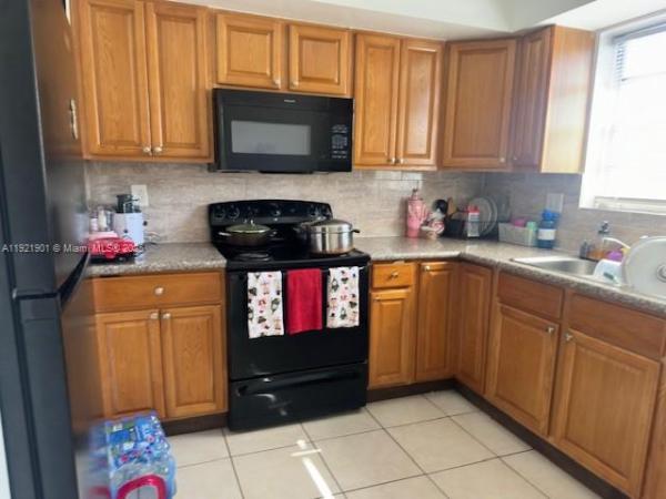 1350 NE 119th St #25, Miami, Florida 33161, image 2
