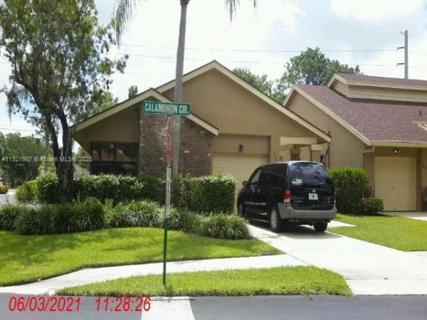Tamarind Village, 2540 Calamondin Cir, Coconut Creek, Florida 33063, image 1
