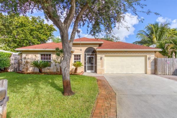 Collier Manor, 1383 NE 27th St, Pompano Beach, Florida 33064, image 1
