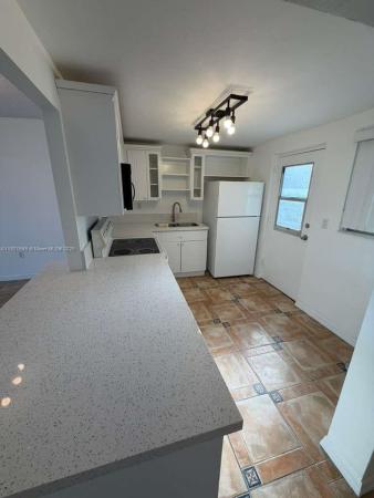 Byron Gardens, 7850 Byron Ave #403, Miami Beach, Florida 33141, image 1