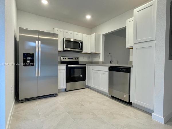 Keys Pointe, 441 NE 5th Ter, Florida City, Florida 33034, image 2