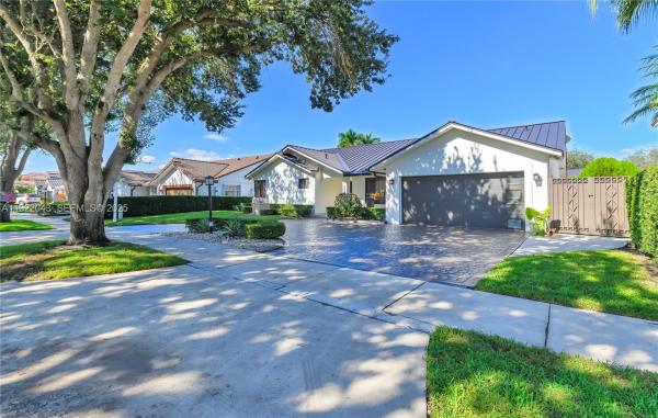 Royal Lakes, 8445 NW 165th Ter, Miami Lakes, Florida 33016, image 1