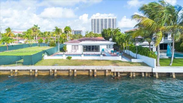 Treasure Island, 1680 S Treasure Dr, North Bay Village, Florida 33141, image 2