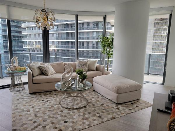 Brickell Heights East, 45 SW 9th St #2201, Miami, Florida 33130, image 1