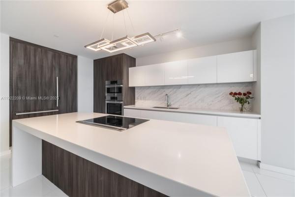 Paramount Miami Worldcenter, 851 NE 1st Ave #3911, Miami, Florida 33132, image 1