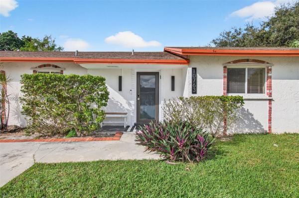 Boca Trails, 10763 Shady Pond Ln, Boca Raton, Florida 33428, image 3