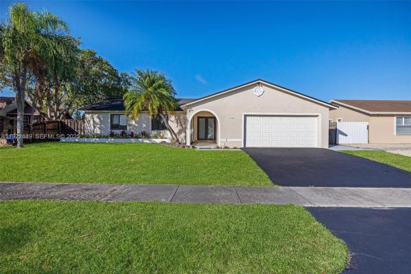 Meadow Wood Manor, 25720 SW 133rd Ave, Princeton, Florida 33032, image 2