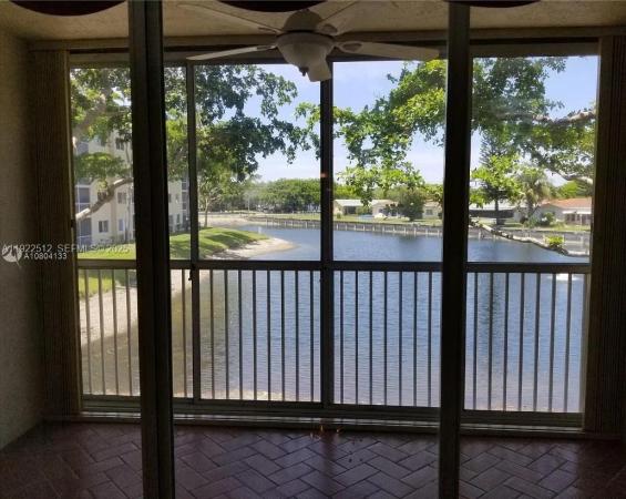Weldon, 9587 Weldon Cir #B203, Tamarac, Florida 33321, image 2