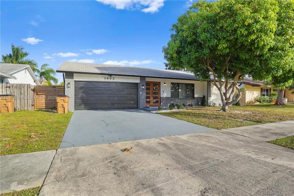 Waterford Homes, 1462 SW 25th Ave, Deerfield Beach, Florida 33442, image 1