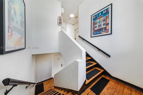 Oceanside Isle Of Normandy, 7124 Bay Dr, Miami Beach, Florida 33141, image 3