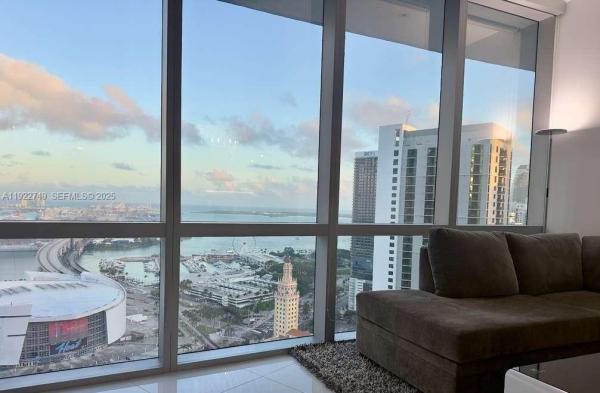 Paramount Miami Worldcenter, 851 NE 1st Ave #3309, Miami, Florida 33132, image 2