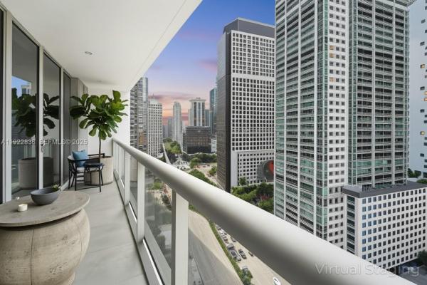 Icon Brickell Tower 3, 485 Brickell Ave #1907, Miami, Florida 33131, image 1