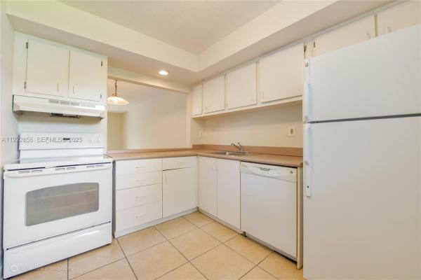 Sunwood, 4600 SW 67th Ave #125, Glenvar Heights, Florida 33155, image 2