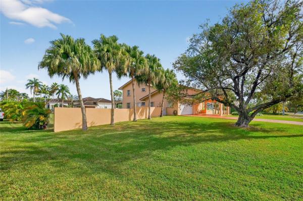 6611 SW 99th Ave, Miami, Florida 33173, image 1