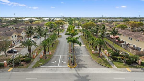 17847 NW 74th Path, Hialeah, Florida 33015, image 1