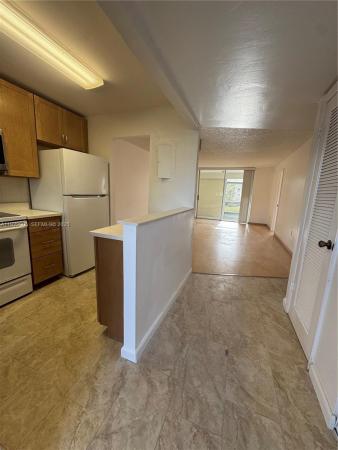 Sunrise Lakes 2, 8435 Sunrise Lakes Blvd #104, Sunrise, Florida 33322, image 1