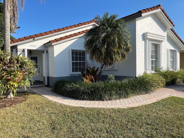 Peacocks Point, 9921 SW 164th Ct, The Hammocks, Florida 33196, image 3