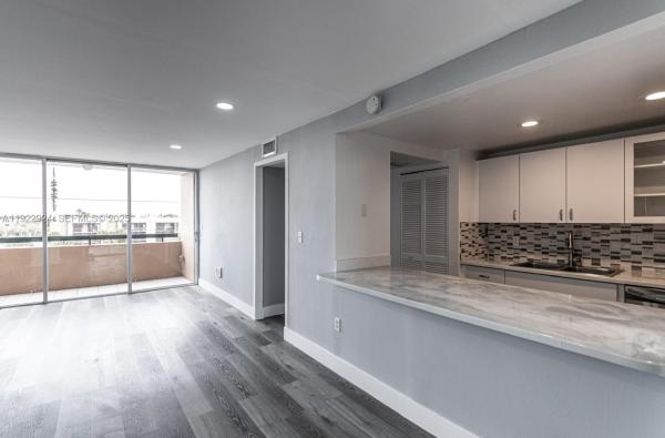 Sandalwood, 854 NW 87th Ave #504, Fountainebleau, Florida 33172, image 1