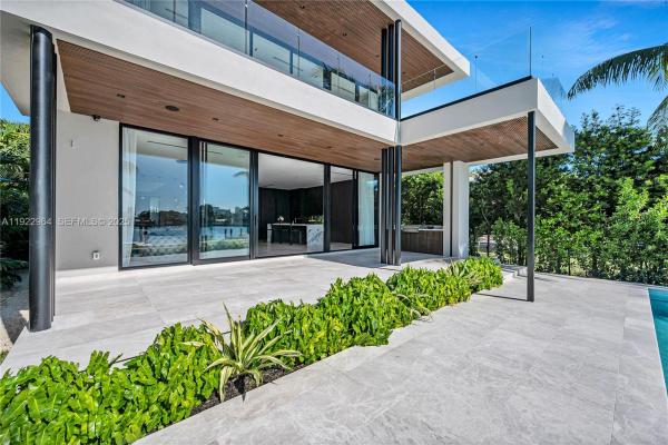 Biscayne Beach, 1050 Stillwater Dr, Miami Beach, Florida 33141, image 2