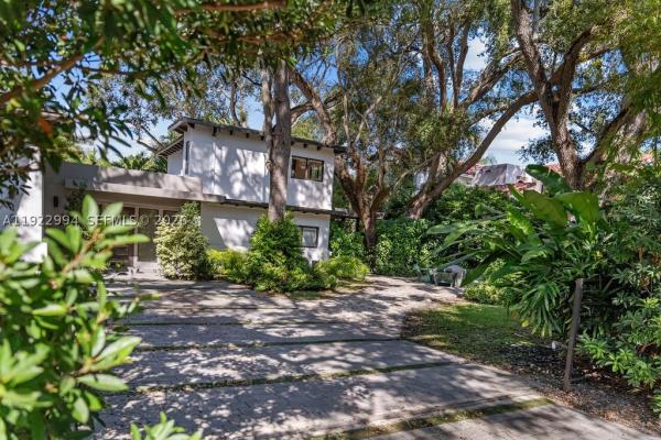 Coconut Grove Manor, 4095 Battersea Rd, Miami, Florida 33133, image 1