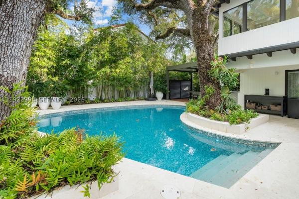 Coconut Grove Manor, 4095 Battersea Rd, Miami, Florida 33133, image 3