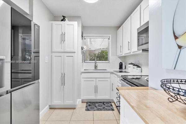 8841 W Flagler St #212, Miami, Florida 33174, image 1