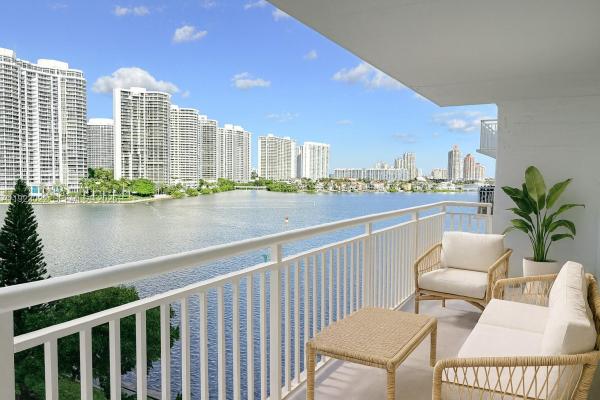 Winston Towers 500, 301 174th St #820, Sunny Isles Beach, Florida 33160, image 1