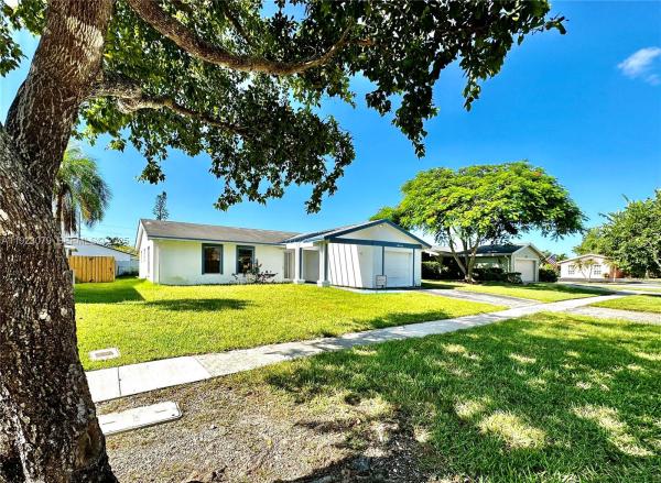 Bonaventure Lakes, 16708 SW 5th Way, Weston, Florida 33326, image 1