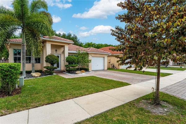 Poinciana Parc, 13946 S Cypress Cove Cir, Davie, Florida 33325, image 3